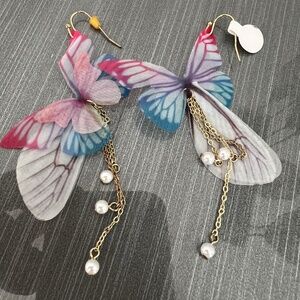 Brand new handmade lightweight butterfly gold tone and pearl dangle earrings